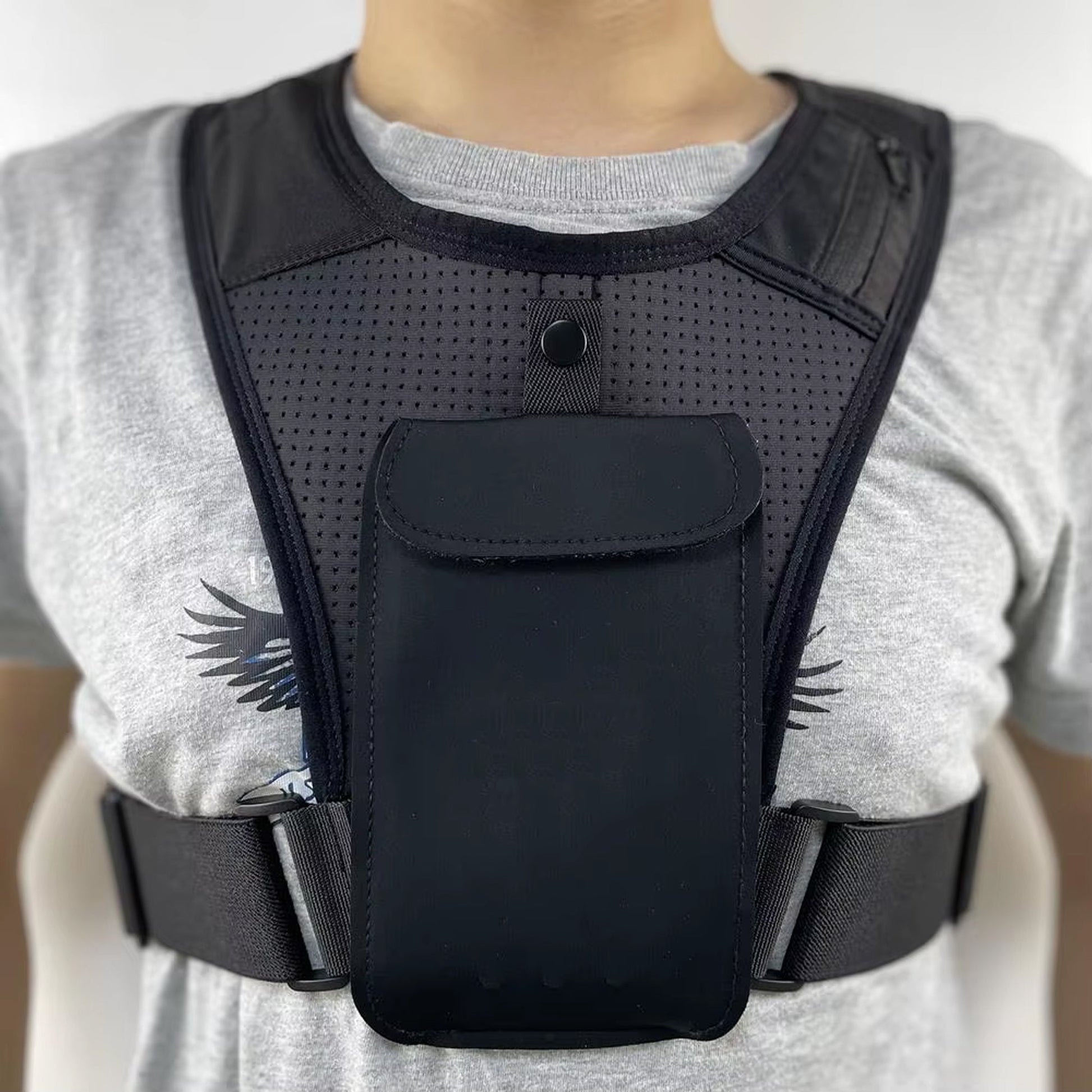 Lightweight Reflective Running Hydration Vest with Phone Holder & Adjustable Straps – Hi‑Vis Safety, 5 Pockets for Long‑Run Comfort
